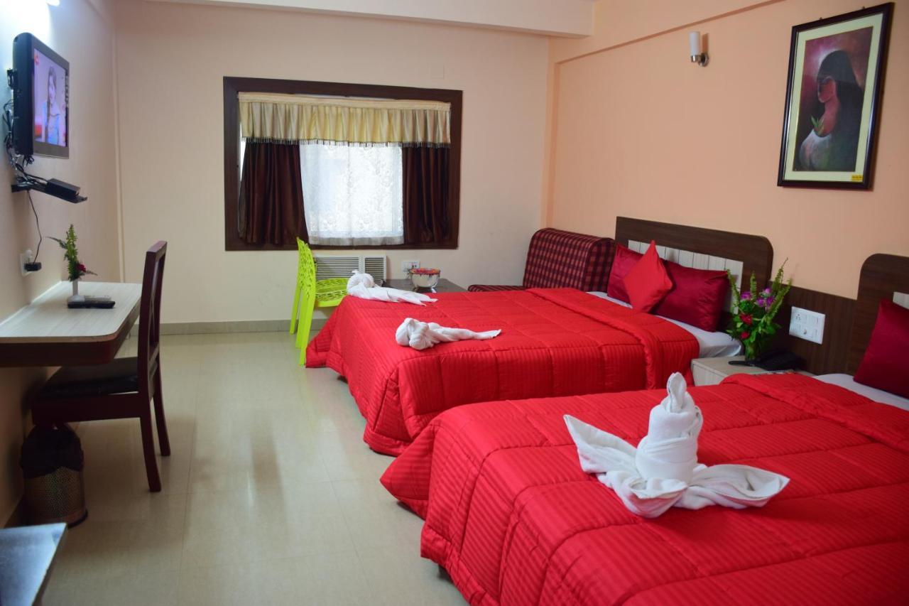 Hotel Landmark Puri Dış mekan fotoğraf