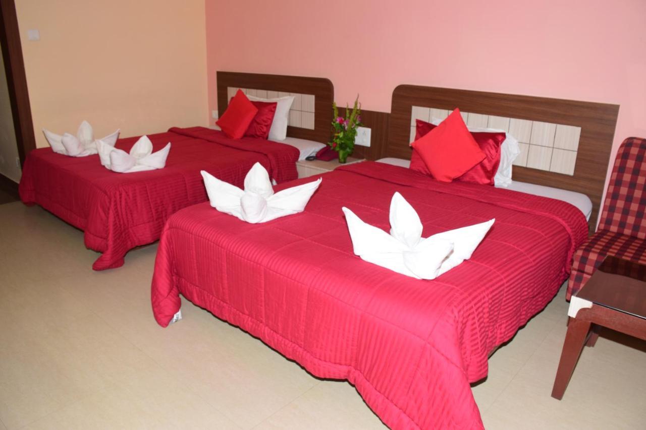 Hotel Landmark Puri Dış mekan fotoğraf